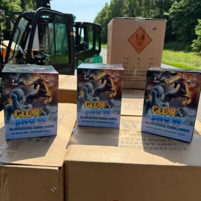 Neuheit 2025: Glow and Snow - Glow and Snow - funkelndes Feuerwerk bei Pyroland