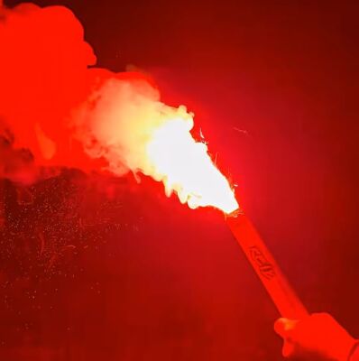 Sofort lieferbar &amp; einsatzbereit: Reib‑Bengalos. - Praktische Reib-Bengalos von Pyroland