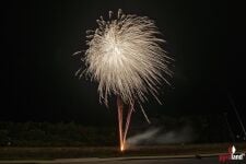 Flying Sauerkraut 16-Schuss-Feuerwerk-Batterie